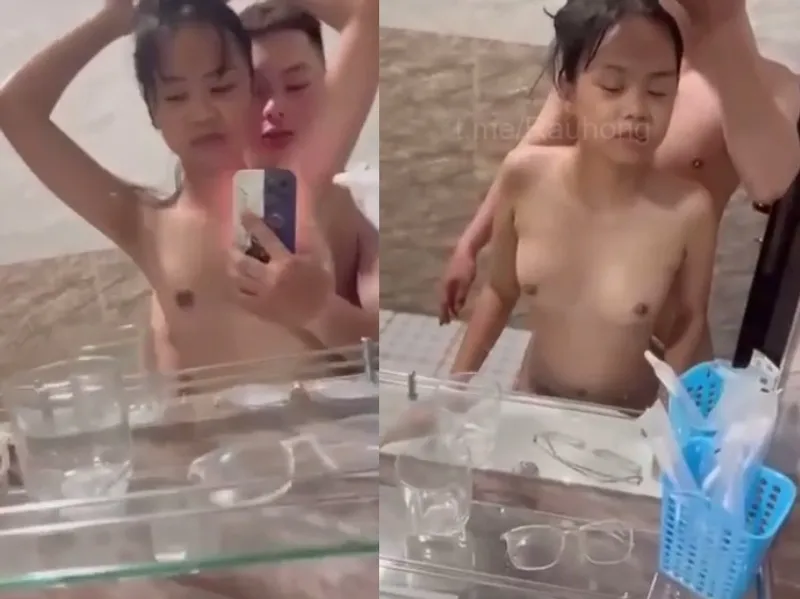 Thon gọn em cùng người yêu địt trước gương quay kỉ niệm